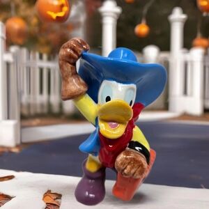 Donald Duck Enesco Walt Disney Donald As A Cowboy For Halloween Figurine